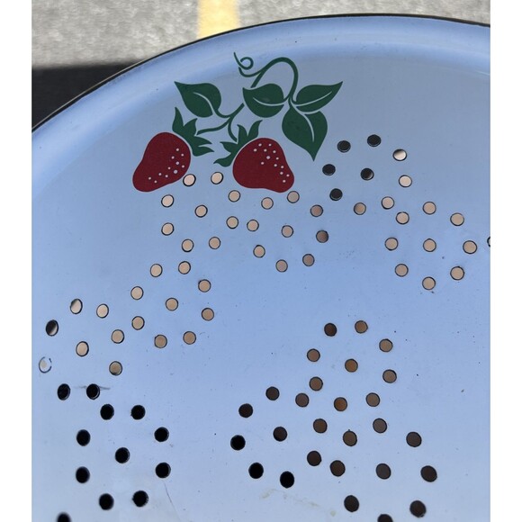 Vintage 1983 Teleflora White Enamel Strawberry Colander Strainer 8” Metal - Picture 10 of 10